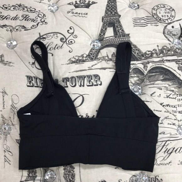 NWOT ROBIN PICCONE Ava Knot Front Bikini Top - Picture 4 of 6